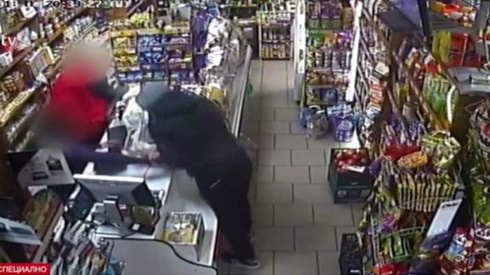 Осъдиха турист във Варна, за грабеж